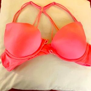 Great t-shirt bra by Victoria Secret 36B